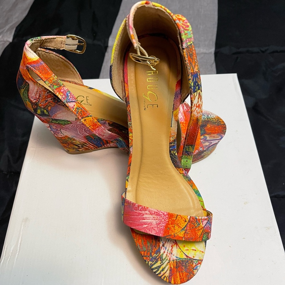 Women Rouge sandals